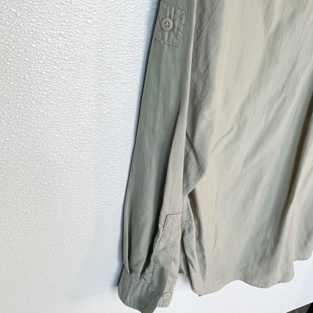 L.L. Bean Mens Size M Traveller Long Sleeve Button Up Collared Shirt Khaki Solid - Picture 3 of 9